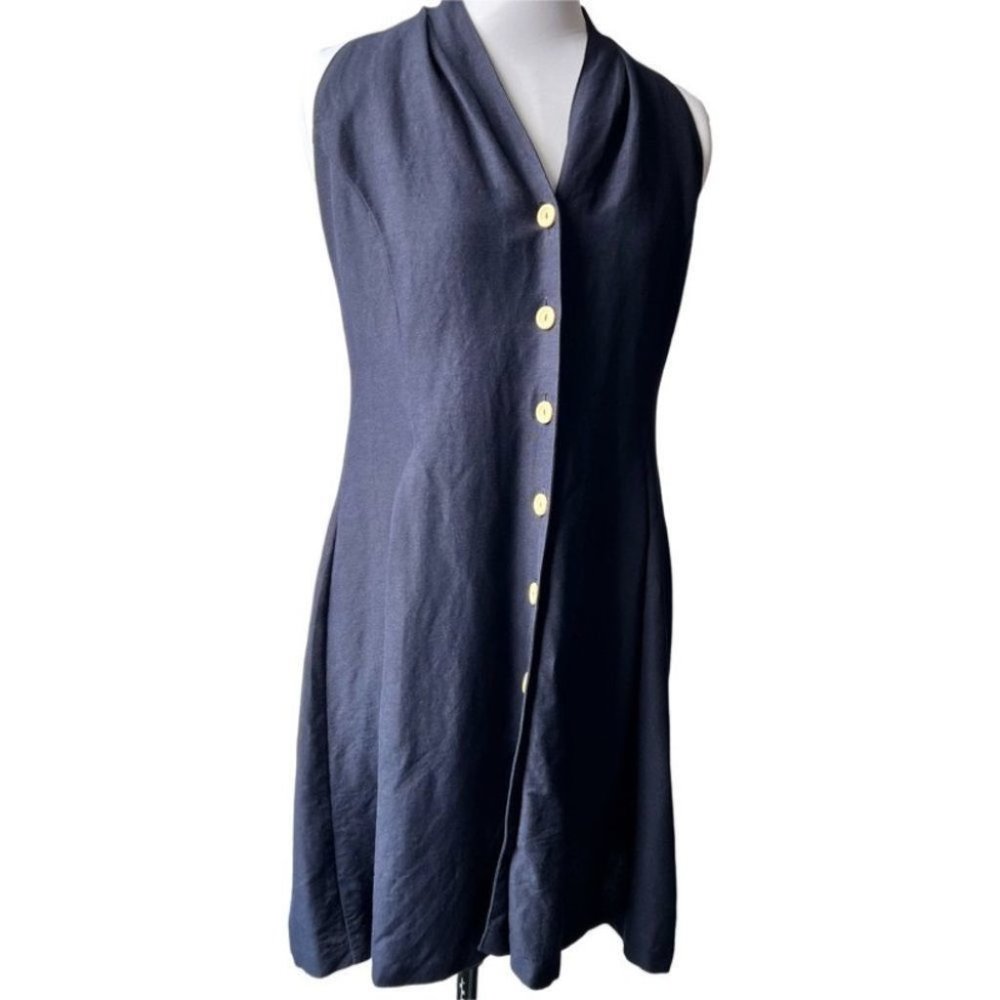 Sleveless button-up dress